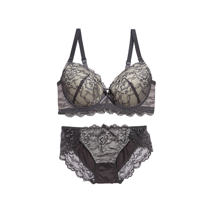 脇高設計】シアーレースの魅惑的なブラ＆ショーツ | ソフトワイヤーで